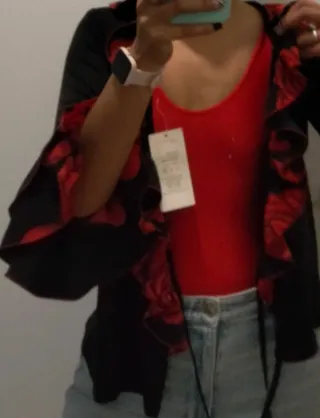 Camisa flamenca abierta con volantes