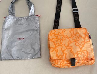 Bolso bandolera Tous naranja y negro
