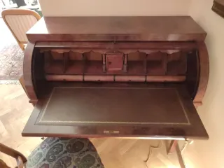 Escritorio Secreter Madera y silla