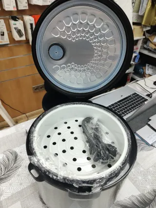 Olla Programable Kuken 900W 5L