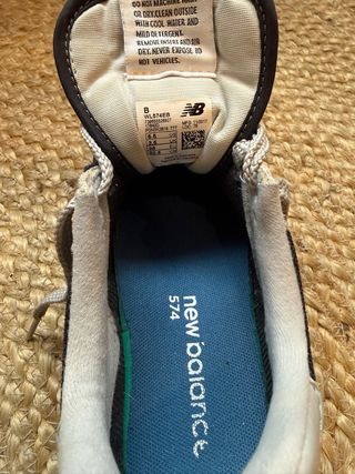 Zapatilla New Balance Mujer Negra y Gris