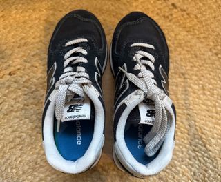 Zapatilla New Balance Mujer Negra y Gris