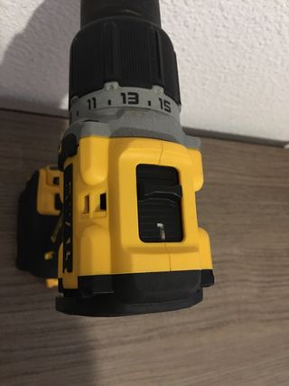 Taladro Original DeWalt DCD805
