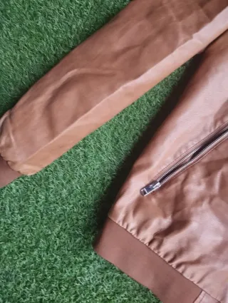 Chaqueta Pull and Bear marrón Talla XL 42