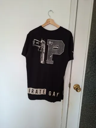 Camiseta Negra Pirate Gang