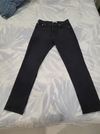 Vaqueros ZARA negros mujer