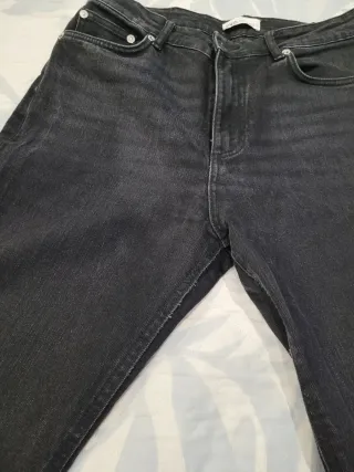 Vaqueros ZARA negros mujer