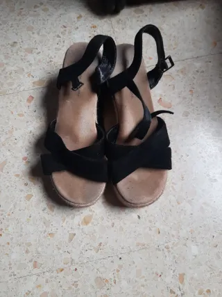 Sandalias negras plataforma esparto