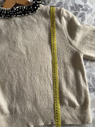 Jersey Zara cuello adornado negro y beige