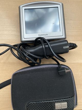 GPS Tomtom con funda y cargador