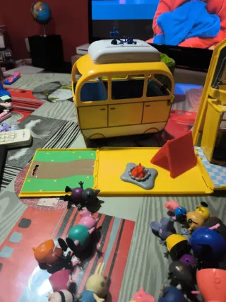 Casita y Caravana Peppa Pig más muñecos