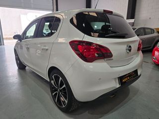 Opel Corsa automático único por sus pocos kms.