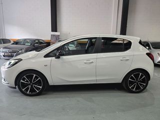 Opel Corsa automático único por sus pocos kms.