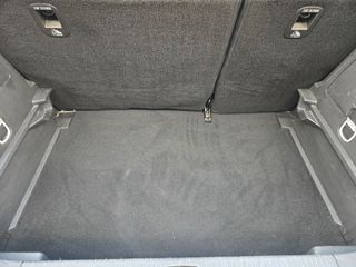 Opel Corsa automático único por sus pocos kms.