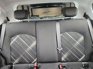 Opel Corsa automático único por sus pocos kms.