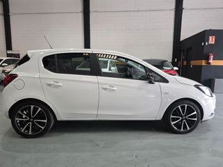 Opel Corsa automático único por sus pocos kms.