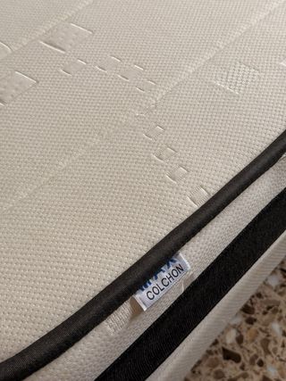 Colchón y somier desmontable en muy buen estado