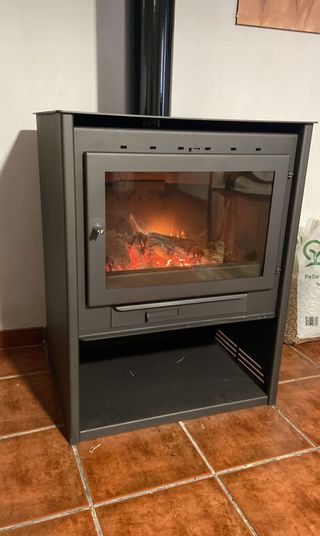 OFERTA Estufa de leña negra y gris