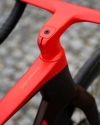 Cuadro, horquilla, cockpit, tija TEAMMACHINE R01