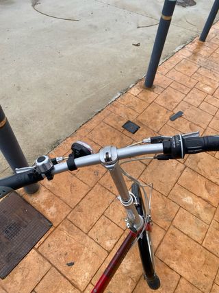 Bicicleta plegable Dahon Vitesse roja