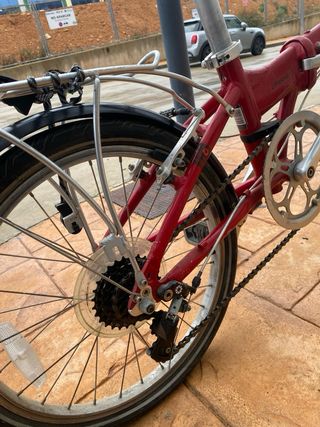 Bicicleta plegable Dahon Vitesse roja