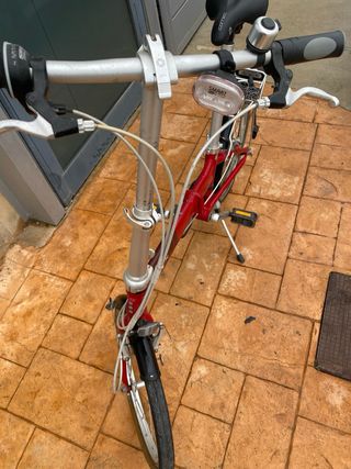 Bicicleta plegable Dahon Vitesse roja