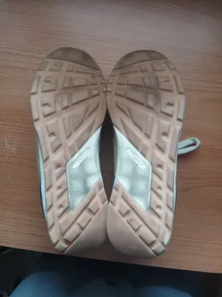 Zapatillas Marrones y Blancas Hombre