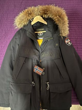 Chaquetón Napapijri Negro con Capucha