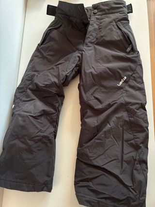 Conjunto esquí niño 5-6:pantalón, chaqueta y casco