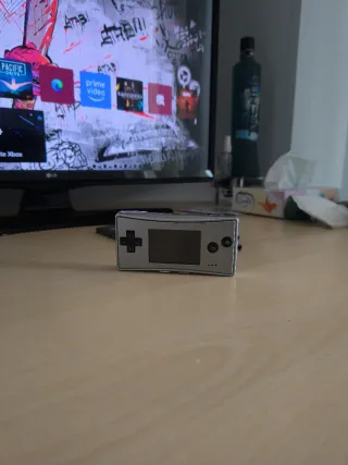 Game Boy Micro Argento + 8 Giochi