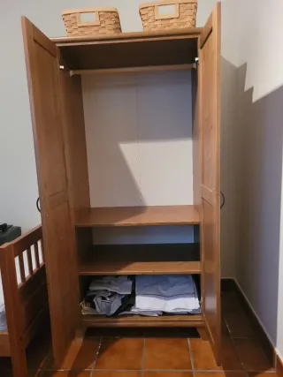 Armario de madera 2 puertas