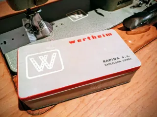 Máquina de coser Wertheim