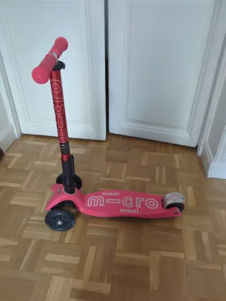 Patinete marca Micro Rojo Plegable