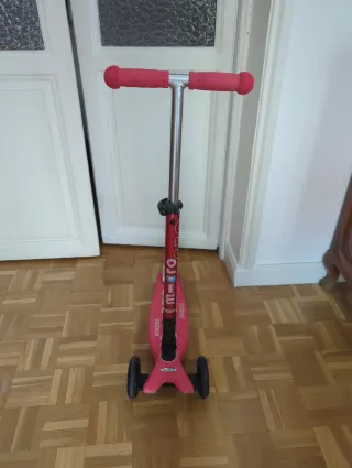 Patinete marca Micro Rojo Plegable