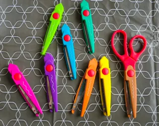 Tijeras de manualidades decorativas
