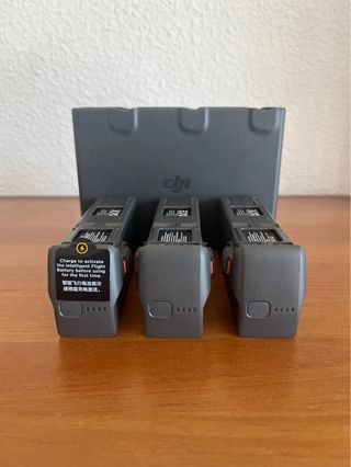 DJI Avata 2 + 3 Batterie + control dji