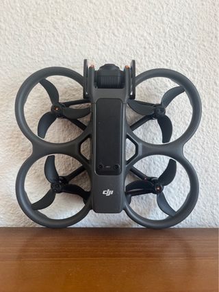 DJI Avata 2 + 3 Batterie + control dji