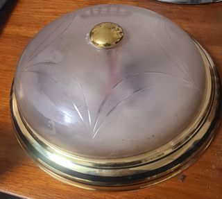 Plafón dorado grande de cristal y metal