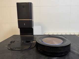 iRobot Roomba S9+ con base autovaciado