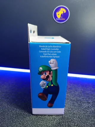 Nuevo a estrenar Mando Wired Fight Pad Luigi