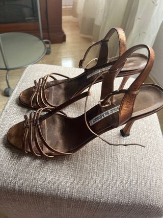 Sandalias Manolo Blahnik Talla 37.5 Bronce