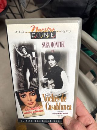 Películas VHS: El día que nací yo y La femme parfa
