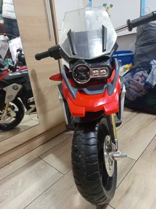 Moto Eléctrica 12V Negra y Roja