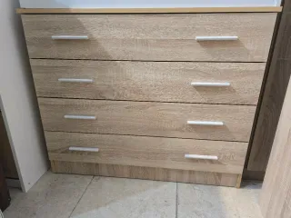 Cómoda 4 cajones madera y metal