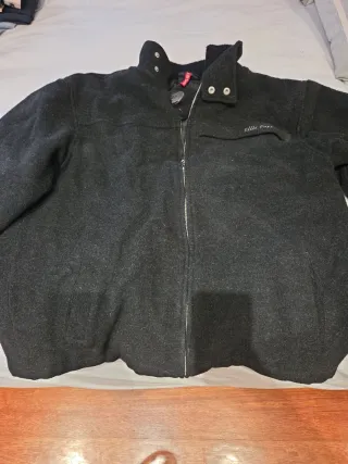 Abrigo de hombre negro