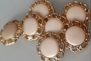 Lote 14 botones- 5 modelos