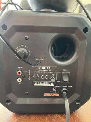 Altavoces 2.1 Philips SPA5300