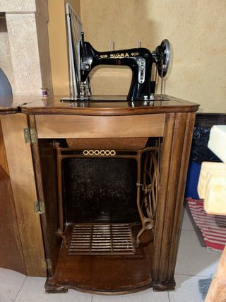 Máquina de coser Sigma antigua