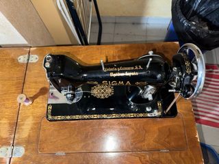 Máquina de coser Sigma antigua