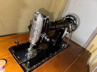 Máquina de coser Sigma antigua